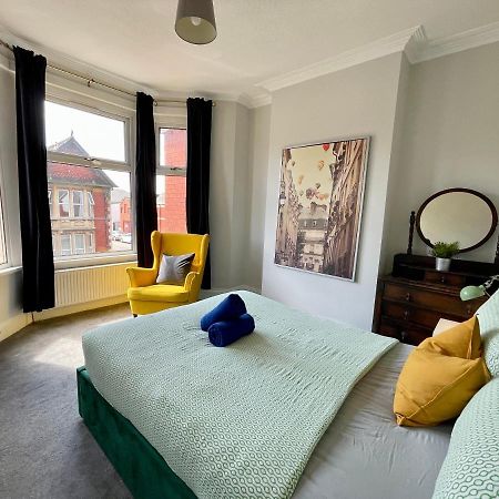 Edwardian City Centre House For Big Groups, Offroad Parking & Hot Tub! Cardiff Exterior foto